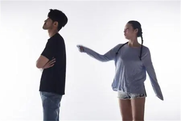 是否有特定的生活满意度女性更容易出轨？